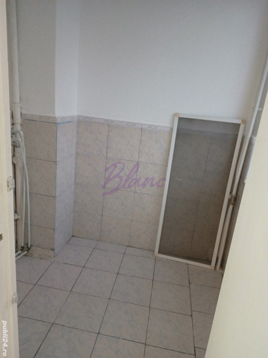 Apartament  cu 3 camere, zona Velenta, Oradea