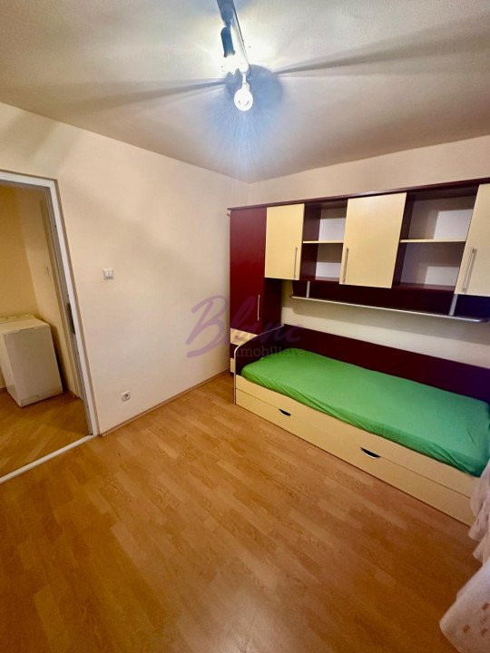 Apartament  cu  2 camere de vanzare , zona Nufarul