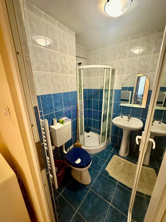 Apartament  cu  2 camere de vanzare , zona Nufarul