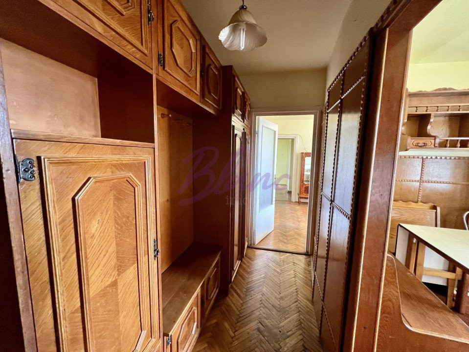 Apartament cu 3 camere bulevardul Dacia