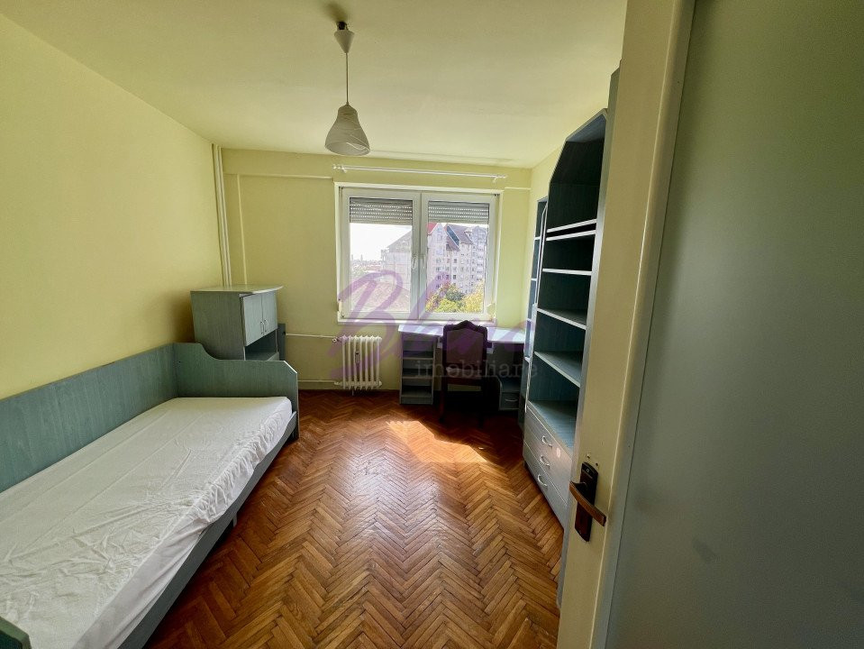 Apartament cu 3 camere bulevardul Dacia