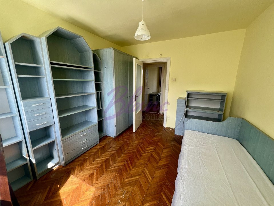 Apartament cu 3 camere bulevardul Dacia