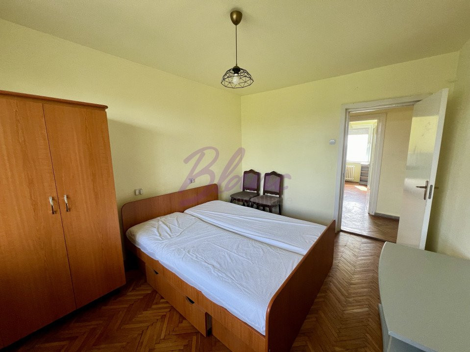 Apartament cu 3 camere bulevardul Dacia