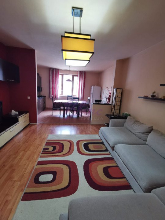 Apartament cu 3 camere  