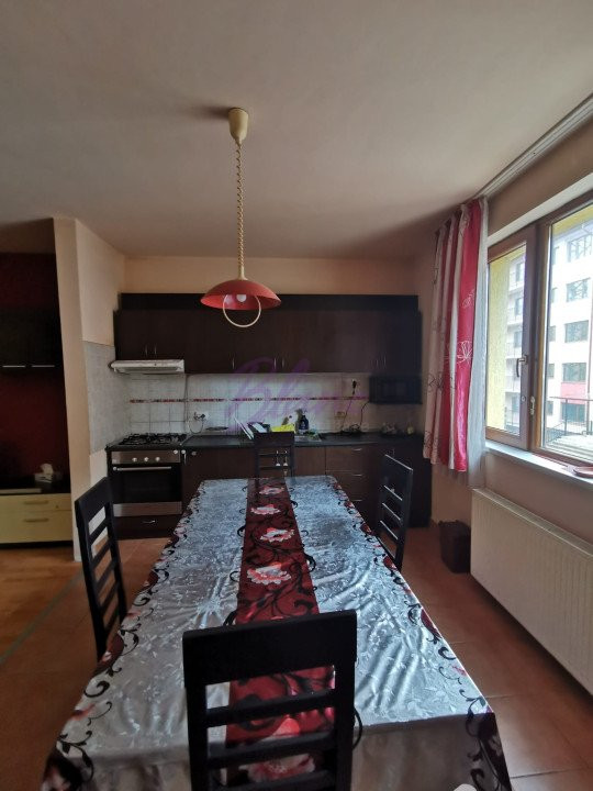 Apartament cu 3 camere  