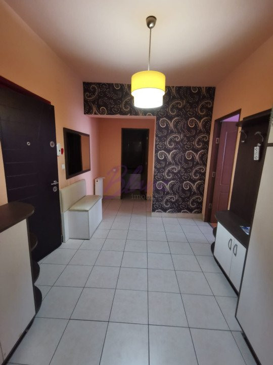 Apartament cu 3 camere  