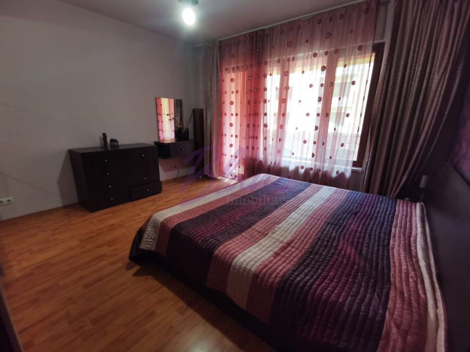 Apartament cu 3 camere  