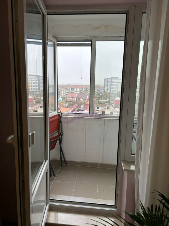 DE VANZARE APARTAMENT CU 3 CAMERE